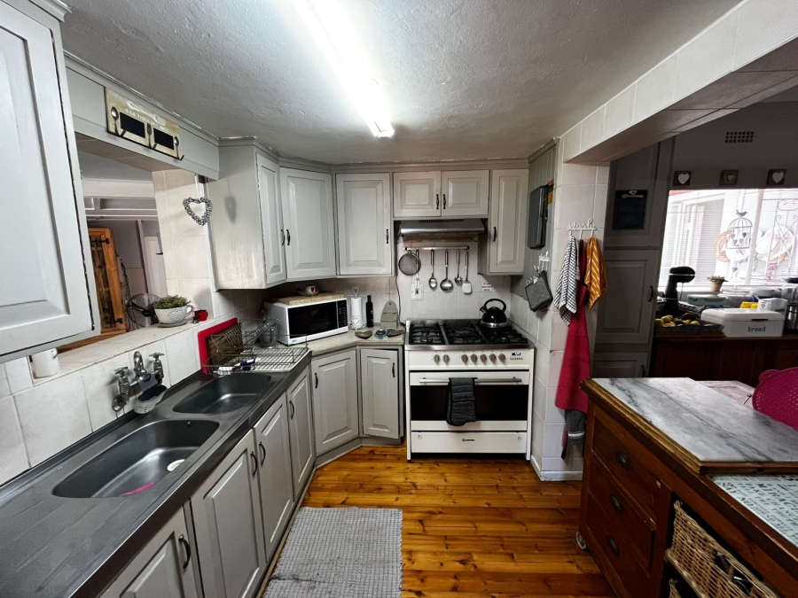 4 Bedroom Property for Sale in Rouxpark Western Cape